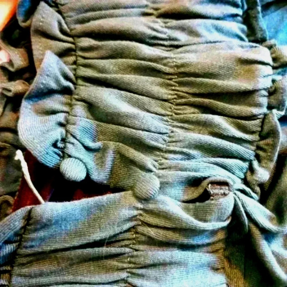 Ann Taylor Balloon sleeve green Topneck long sleeve blouse. - Picture 7 of 8